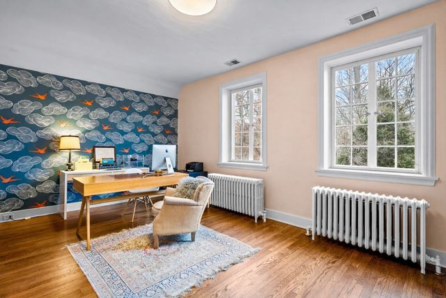 331 E Witchwood Lane, Lake Bluff, IL 60044