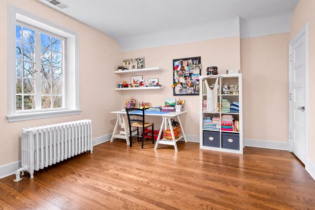 331 E Witchwood Lane, Lake Bluff, IL 60044