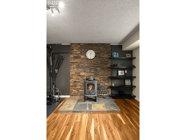 10525 Sw 42ND Ave, Portland, OR 97219