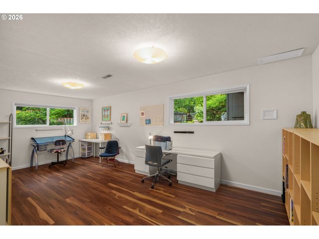 10525 Sw 42ND Ave, Portland, OR 97219
