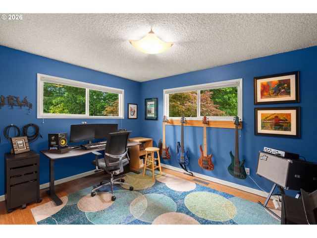 10525 Sw 42ND Ave, Portland, OR 97219