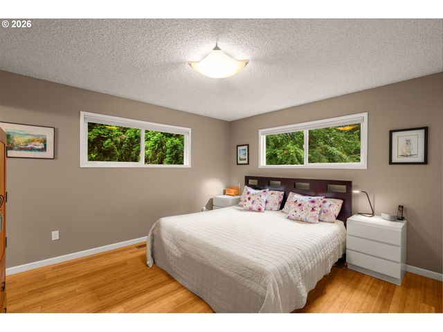10525 Sw 42ND Ave, Portland, OR 97219
