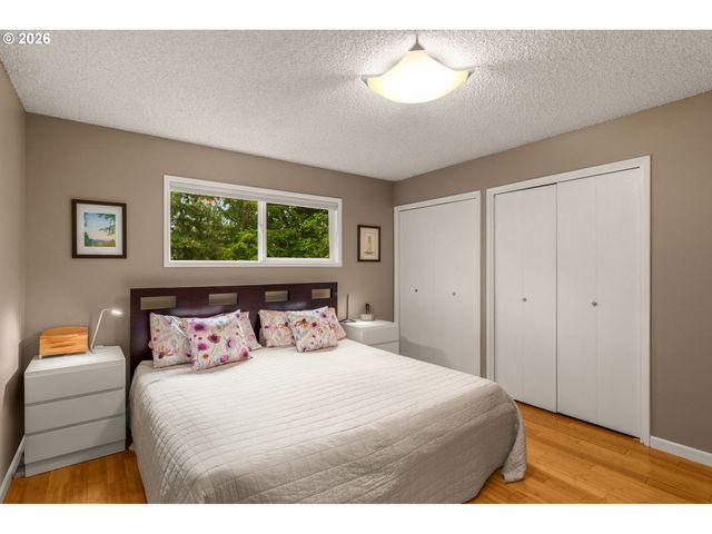 10525 Sw 42ND Ave, Portland, OR 97219