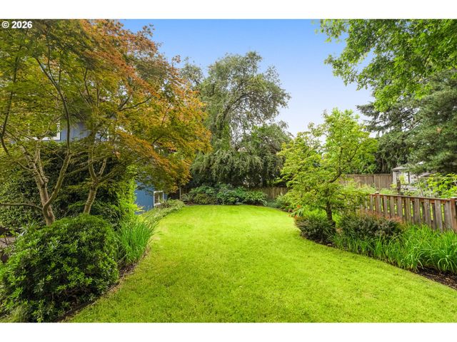 10525 Sw 42ND Ave, Portland, OR 97219