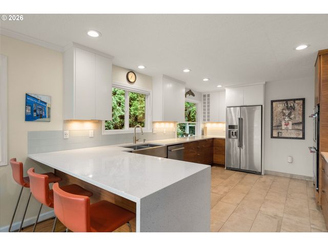 10525 Sw 42ND Ave, Portland, OR 97219