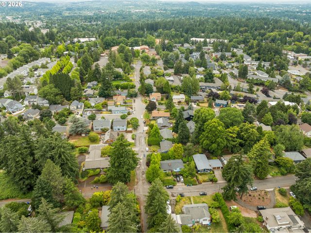 10525 Sw 42ND Ave, Portland, OR 97219