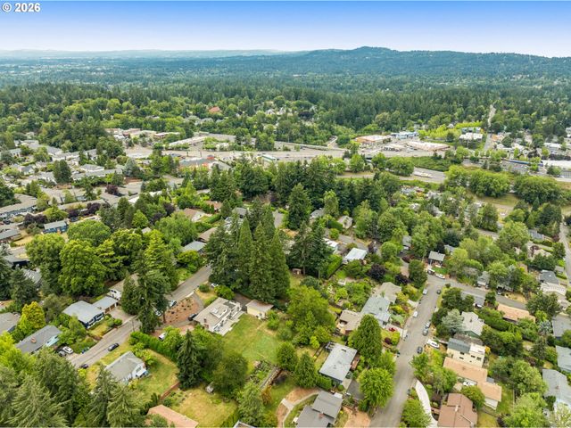 10525 Sw 42ND Ave, Portland, OR 97219