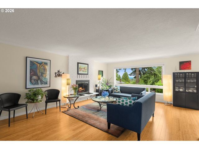 10525 Sw 42ND Ave, Portland, OR 97219