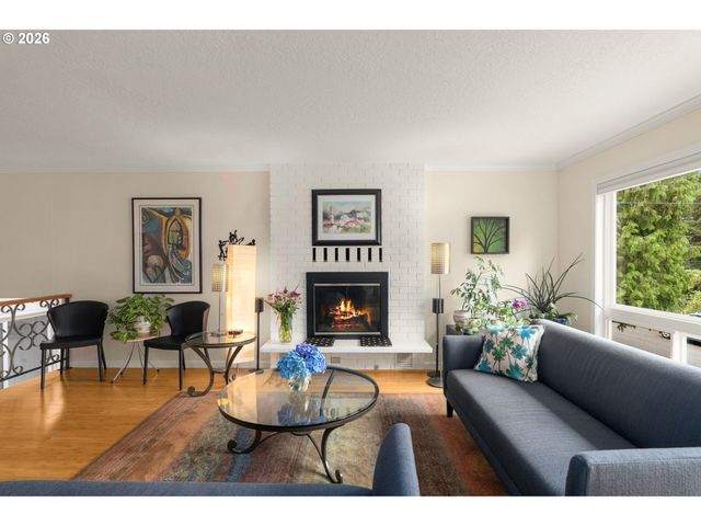 10525 Sw 42ND Ave, Portland, OR 97219