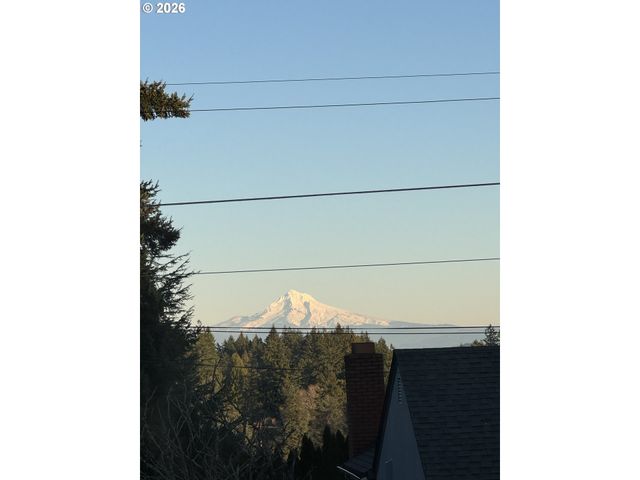 10525 Sw 42ND Ave, Portland, OR 97219