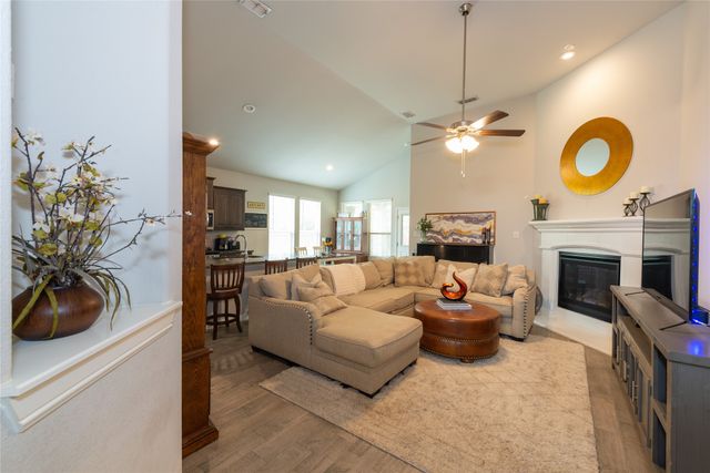 517 Redding Drive, Saginaw, TX 76131