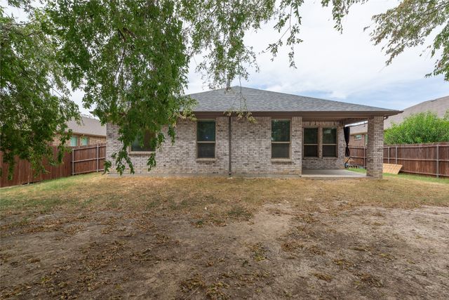 517 Redding Drive, Saginaw, TX 76131