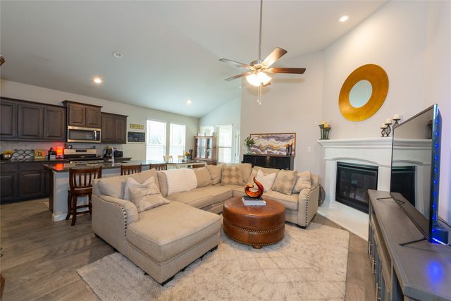 517 Redding Drive, Saginaw, TX 76131