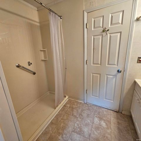 7700 W Eller Road, Bloomington, IN 47403