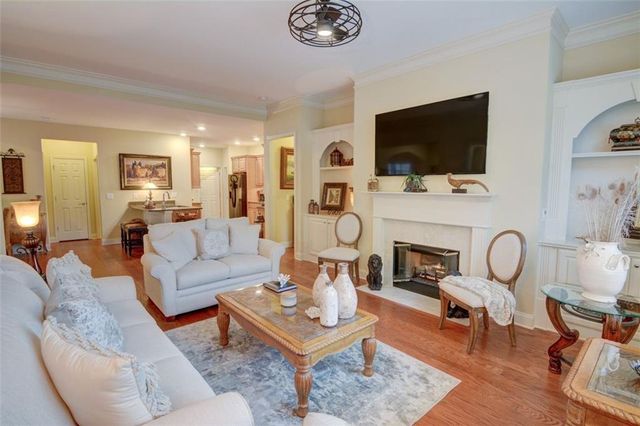 910 BROOK KNOLL Lane, Cumming, GA 30041