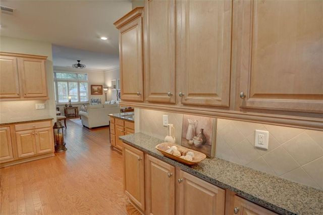 910 BROOK KNOLL Lane, Cumming, GA 30041