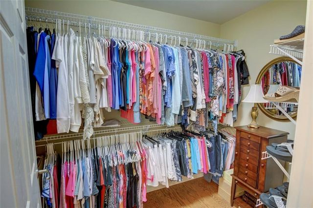 910 BROOK KNOLL Lane, Cumming, GA 30041