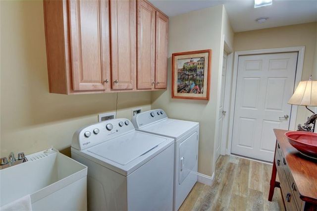 910 BROOK KNOLL Lane, Cumming, GA 30041