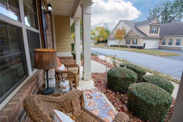 910 BROOK KNOLL Lane, Cumming, GA 30041