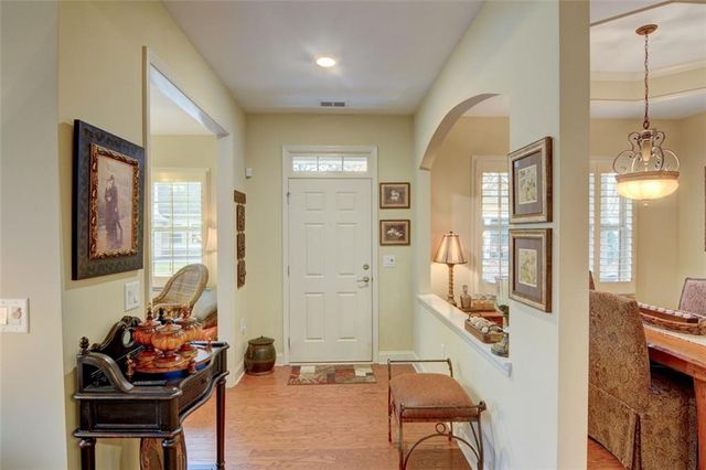 910 BROOK KNOLL Lane, Cumming, GA 30041