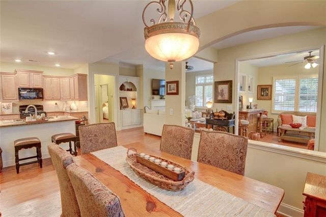 910 BROOK KNOLL Lane, Cumming, GA 30041