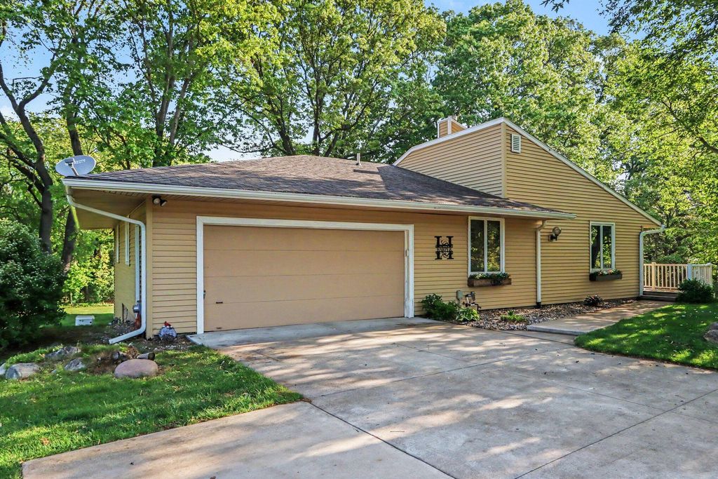 38 Clubhouse Court, Gun Plain Twp, MI 49080