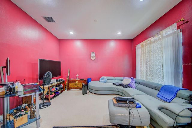 306 CARRIAGE OAK PLACE, Seffner, FL 33584