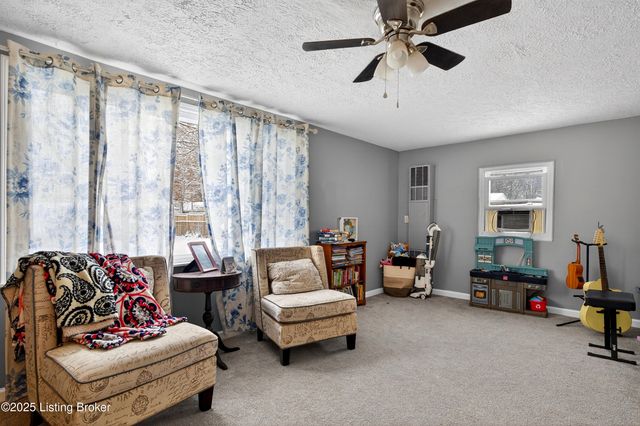 5608 Halstead Ave, Louisville, KY 40213