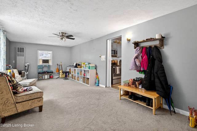 5608 Halstead Ave, Louisville, KY 40213