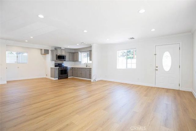 10531 Greenburn Avenue, Sunland, CA 91040
