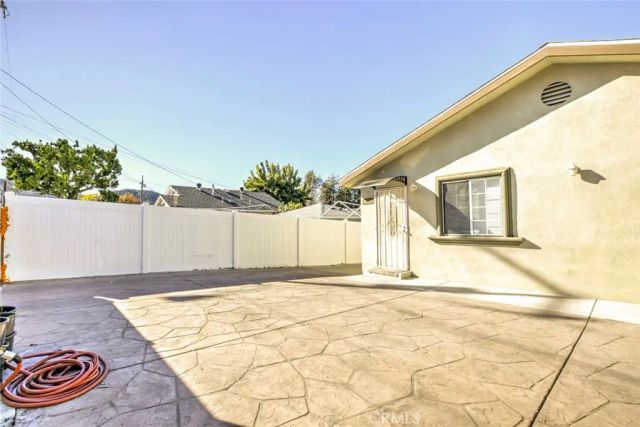 10531 Greenburn Avenue, Sunland, CA 91040