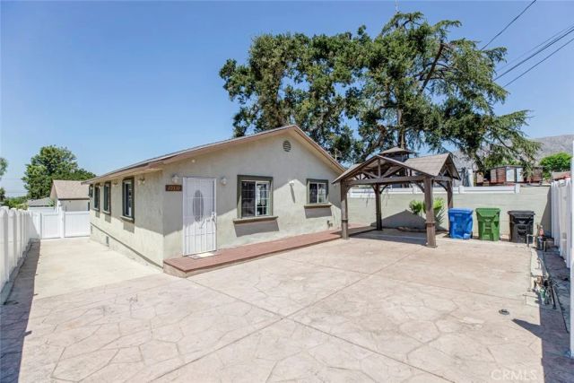 10531 Greenburn Avenue, Sunland, CA 91040