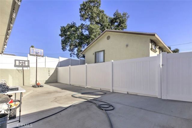 10531 Greenburn Avenue, Sunland, CA 91040