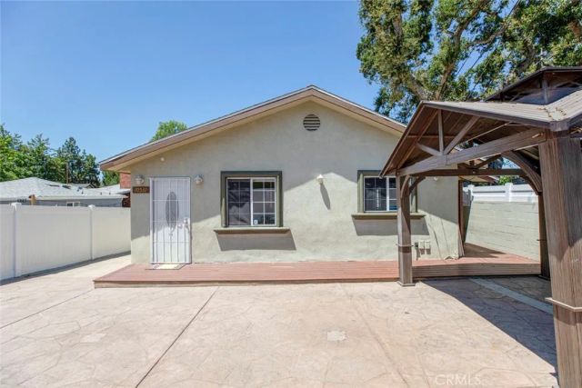 10531 Greenburn Avenue, Sunland, CA 91040