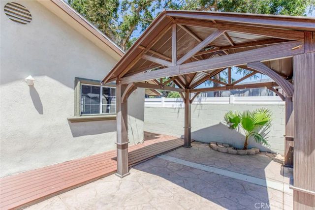 10531 Greenburn Avenue, Sunland, CA 91040