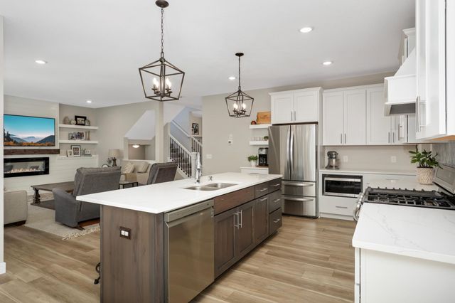 5674 Upper 179th Street W, Lakeville, MN 55044