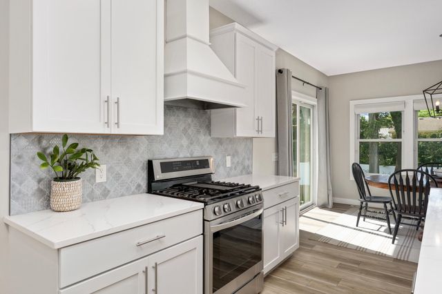 5674 Upper 179th Street W, Lakeville, MN 55044