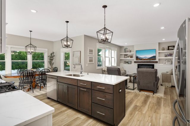 5674 Upper 179th Street W, Lakeville, MN 55044