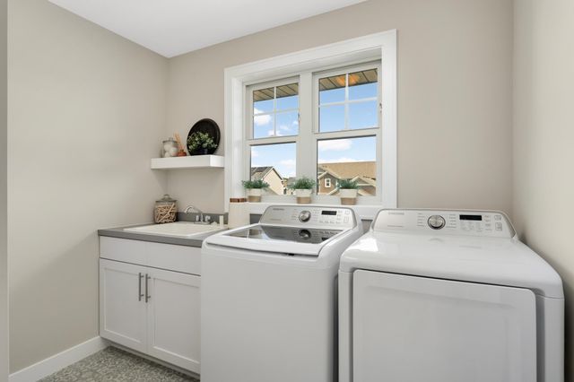 5674 Upper 179th Street W, Lakeville, MN 55044