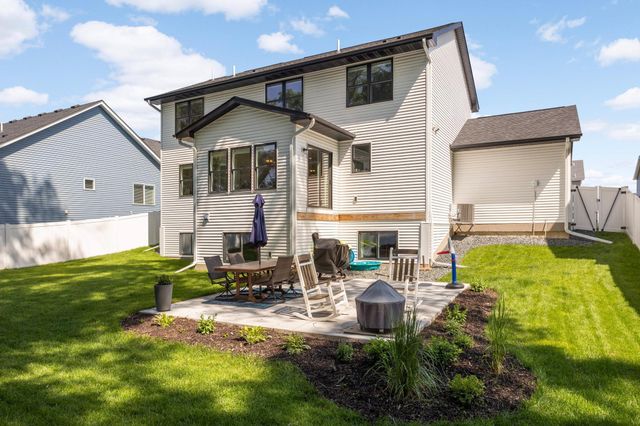 5674 Upper 179th Street W, Lakeville, MN 55044