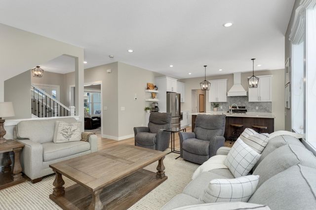 5674 Upper 179th Street W, Lakeville, MN 55044