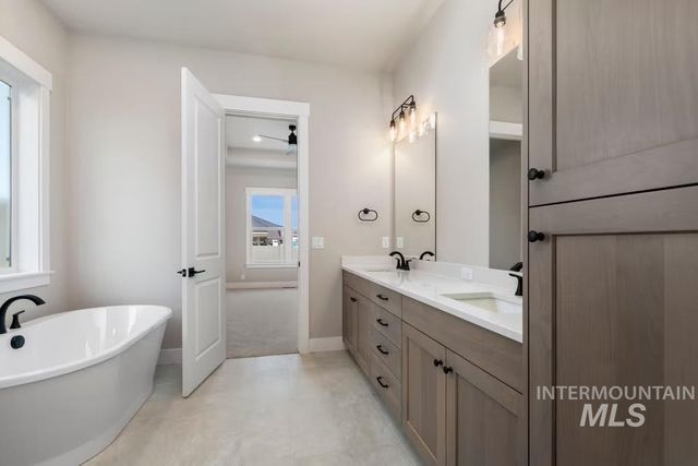 898 W Buroak Dr, Meridian, ID 83642