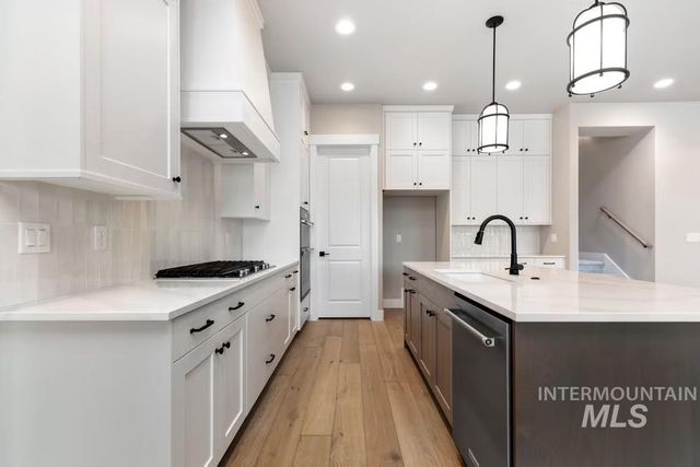 898 W Buroak Dr, Meridian, ID 83642