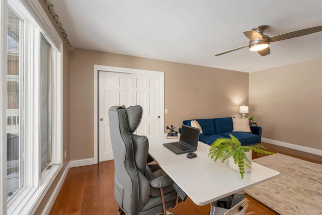 18 Robin Drive, Hudson, NH 03051