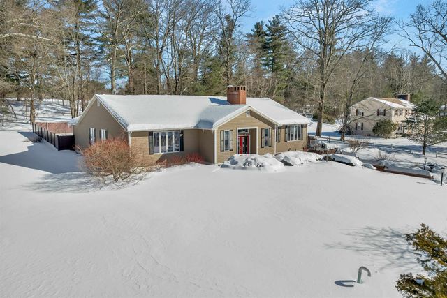 18 Robin Drive, Hudson, NH 03051