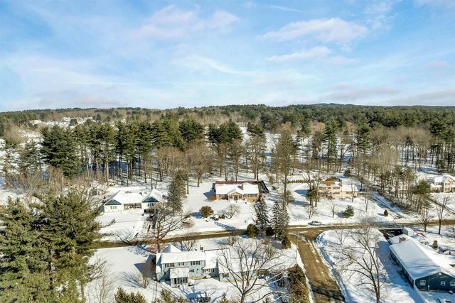 18 Robin Drive, Hudson, NH 03051