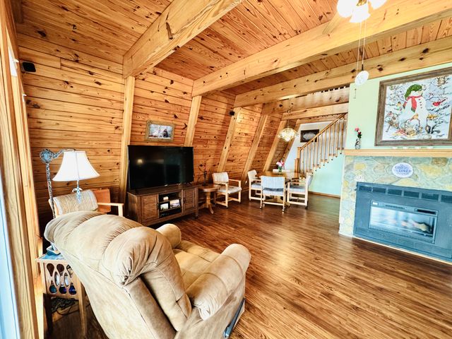 17140 S 1457 Road, Stockton, MO 65785