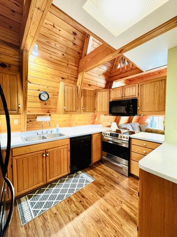 17140 S 1457 Road, Stockton, MO 65785