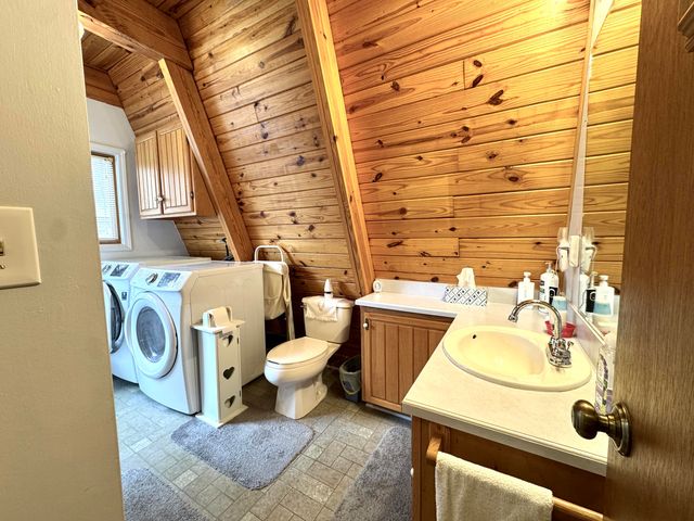 17140 S 1457 Road, Stockton, MO 65785