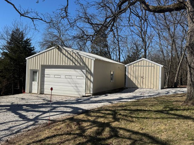 17140 S 1457 Road, Stockton, MO 65785